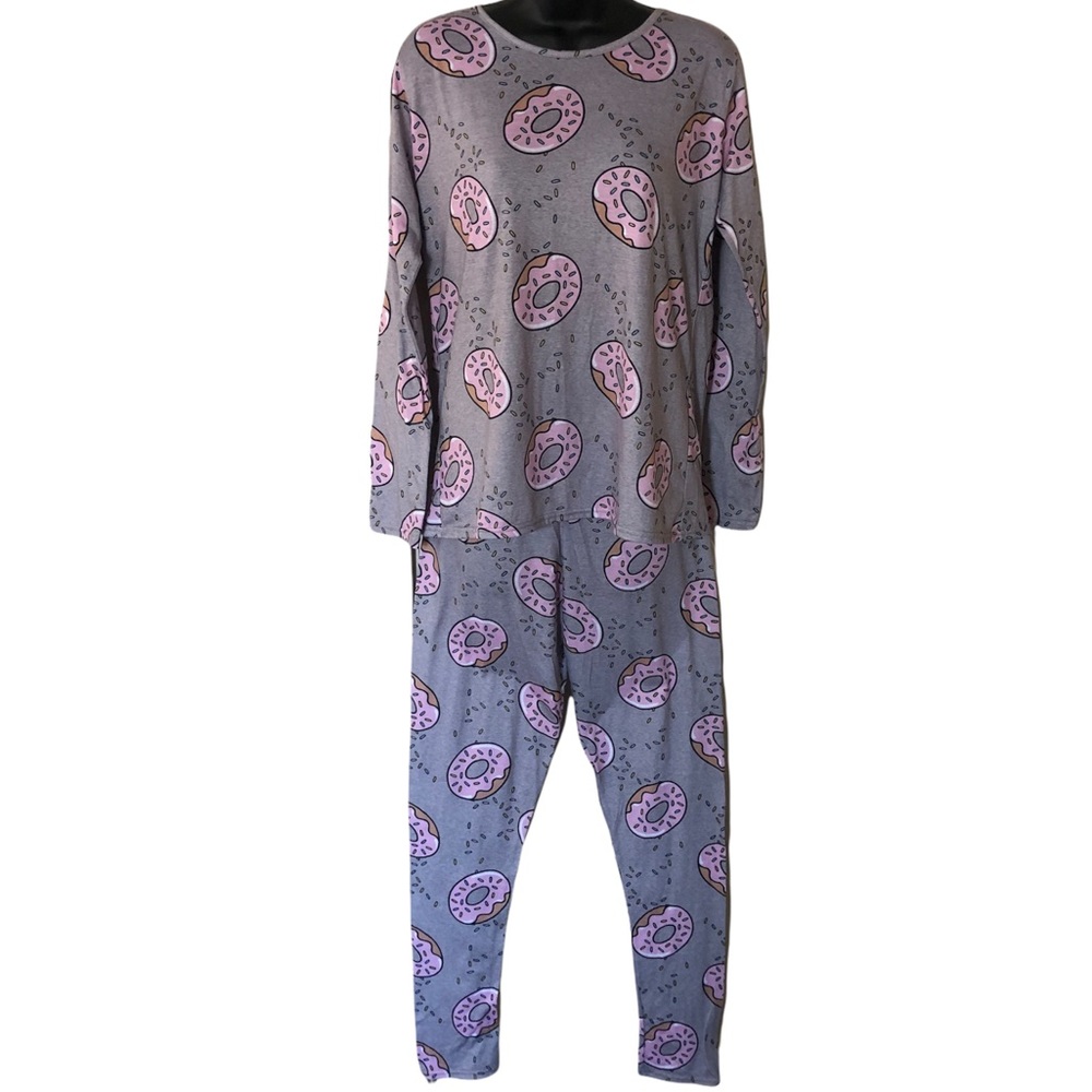 Pretty Little Thing pajama set 2 piece donut print gray medium US 8